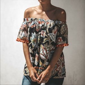 Vici off shoulder top size small